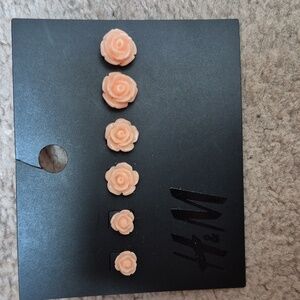 H&M Light Coral Rose Stud Earrings Set! 3 Pairs, New With Tags